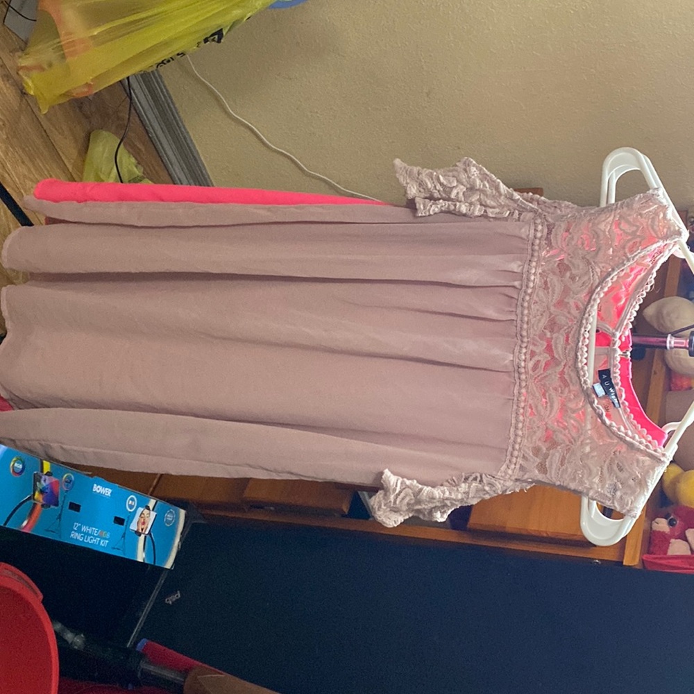 A dress light pink